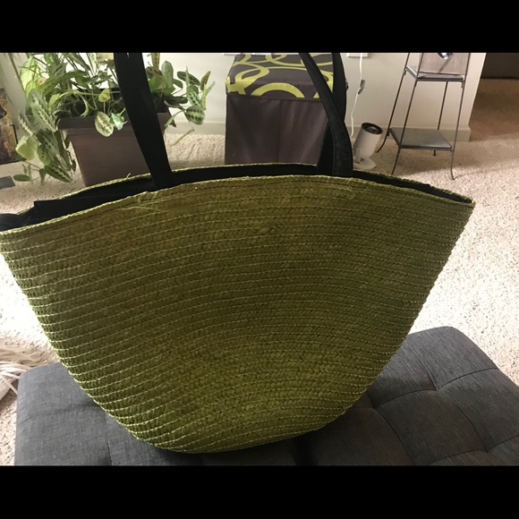 Beautiful Lime Green Studded Tote - Picture 7 of 13